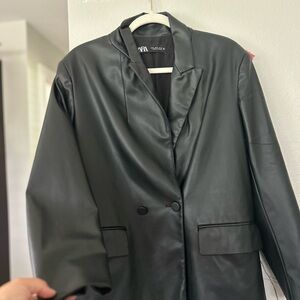 Zara Women's Sleek Black Blazer